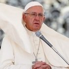 El Papa no leyó su catequesis, sino que dirigió un Rosario por el terremoto italiano