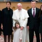 El Papa Francisco ha recibido al presidente argentino y su familia antes de canonizar al Cura Brochero