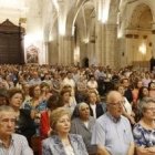 7 de cada 10 residentes en España se declaran católicos - de ellos, una cuarta parte va a la iglesia al menos dos veces al mes