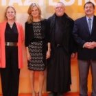 De izq a drcha, Lourdes Méndez, Isabel Sansebastián, el padre Jens y Alejandro Bermúdez