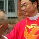 Tadeo Ma Daqin el día de la toma de posesión como obispo de Shanghái en 2012. Evitó la imposición de manos de un obispo ilícito