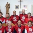 Voluntarios de la Cáritas Interparroquial de La Bañeza - atienden a 125 familias en esta ciudad leonesa de 10.000 habitantes