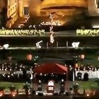 El entorno del Coliseo ofrece al tradicional Via Crucis del Viernes Santo una estampa impresionante.