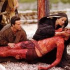 La Virgen, llora junto a Jesús tras bajar su cuerpo de la cruz