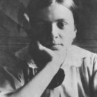 Adrianne von Speyr, en su juventud... tras su conversión, fue una mística fecunda en reflexiones espirituales