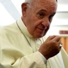 Francisco en el avión de vuelta de Armenia explica por qué retomó la palabra genocidio
