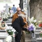 El cementerio es el lugar especial, sacro, donde los difuntos son respetados y es más fácil orar y venerarlos