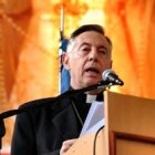 Héctor Aguer ha soportado durísimas campañas denigratorias en Argentina por recordar que la ley de Dios reprueba la fornicación.