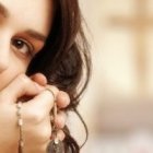 Tras los misterios gozosos vienen los dolorosos, pero luego los gloriosos: ésa es también la fuente de nuestra esperanza.