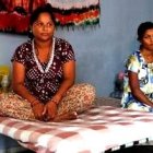 Gestantes de alquiler en la India, concentradas en un local durante meses, controladas, con contratos draconianos... el niño, un producto, puede desecharse