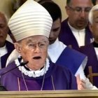 Monseñor Hoser fue ovacionado al transmitir a los peregrinos sus palabras de ánimo en cuanto enviado del Papa.