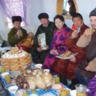 En la fiesta del Tsagaan Sar se come mucha carne... los católicos tienen dispensa y no ayunan