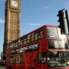 Autobús londinense con una promesa de Jesús: Mirad, Vengo Pronto...