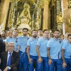 El Levante quiso dar gracias a la Virgen por su ascenso a Primera División