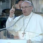 Francisco se reunió con más de cien mil carismáticos en el Circo Máximo de Roma.