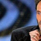 Nek inició su carrera con una clara canción sobre el aborto y nunca oculta su fe católica.