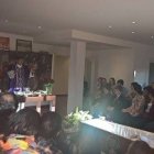 Cientos de personas están pasando por la casa de los Postigo-Pich