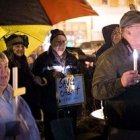 Los vecinos de Knightstown no se han quedado de brazos cruzados mientras les quitaban la cruz