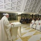 El Papa centró su homilía en la "docilidad al Espíritu Santo"