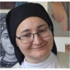 Teresa Benedetta encontró su vocación en la pintura y ahora como religiosa sirve con ella