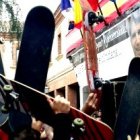 En Las Rozas, la ciudad de Ignacio Echeverría, alzan monopatines en su honor