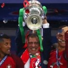 Fernando Santos, seleccionador de Portugal, es considerado un héroe en su país tras conseguir la Eurocopa