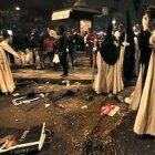 Los incidentes provocaron avalanchas, y éstas deshicieron algunas procesiones.