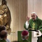 Dios no recuerda nuestros pecados una vez arrepentidos y perdonados, dijo Francisco.