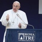 El Papa Francisco ha visitado este viernes la universidad pública Roma Tre