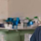 El doctor Tom Catena lleva años en Sudán del Sur, pese a la guerra y la escasez, sin descanso, con 400 pacientes al día