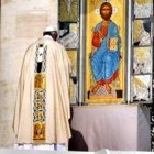 Francisco, esta Pascua ante el Cristo Aqueropita, que significa: no pintado por mano humana.