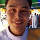 El joven padre Phongphan se va de misionero a Hong Kong... el primer tailandés de su zona y congregación