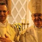 Bernard Sixtus en enero de 2014 con el arzobispo de Cardiff, al ser ordenado diácono