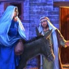 José, salió de Nazaret,  y se dirigió a Belén