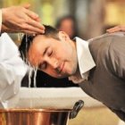 Más de 4.500 adultos se bautizan en Francia en Pascua en 2017