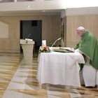 El Papa Francisco predica contra las tentaciones de mundanidad en la Iglesia
