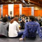 Jóvenes en el encuentro de oración de Taizé en Riga