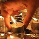 Muchos alejados de la fe están dispuestos a encender una vela y orar... pero hay que invitar bien