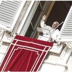 El Papa saludó a los miles de peregrinos presentes en la Plaza de San Pedro