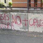 La Universidad Rey Juan Carlos amaneció el lunes con varias pintadas contra la Iglesia y la capilla