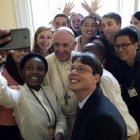 La caridad papal del Óbolo de San Pedro ya tiene cuenta en Twitter e Instagram