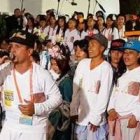 José Luis Bonilla y su coro de Idiprom ante el Papa en la Nunciatura de Bogotá - foto de David Ramos, Aciprensa