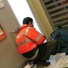 Tres días a la semana, el equipo de Cáritas visita a las personas sin techo de Córdoba