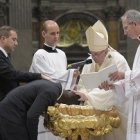 John Ogah, uno de los bautizados, se enfrentó a un criminal que portaba un arma y que había robado un establecimiento