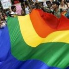 La ideología de género reclama libertad en las calles a la vez que se impone por la fuerza desde las instituciones.