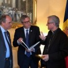 El arzobispo Joan-Enric Vives con los representantes de San Egidio