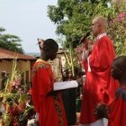 El misionero italiano conoce muy bien a estos grupos violentos, pues él mismo ha sufrido sus ataques