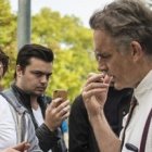 Jordan Peterson, discutiendo con un grupo de activistas LGTB en la universidad