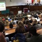 Encuentro de voluntarios jóvenes en la Complutense para organizar la marcha Sí a la Vida