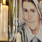 El cuadro junto a donde hoy está la tumba de la Madre Carmen Rendiles, lugar de peregrinación